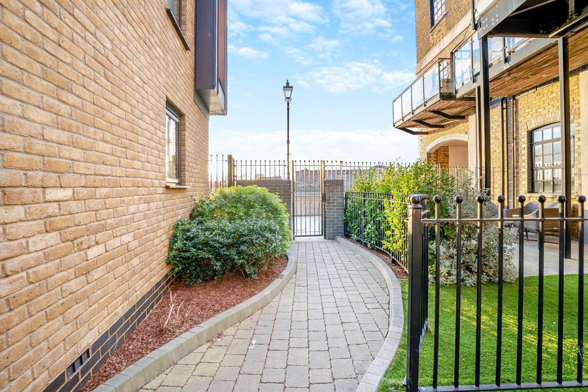Apartament Palace Wharf *